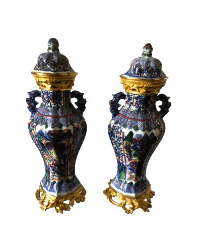 Paire de vases d’époque Louis XV
