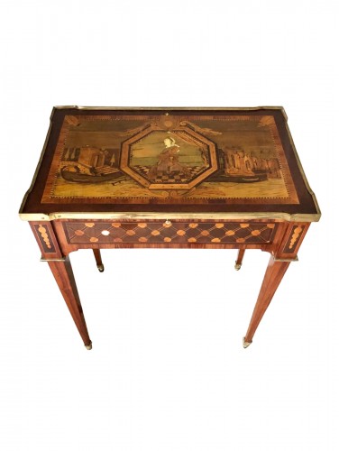 Petite table Louis XVI estampillée Schlichtig