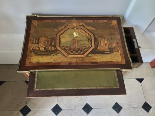 Petite table Louis XVI estampillée Schlichtig - Galerie Bordet