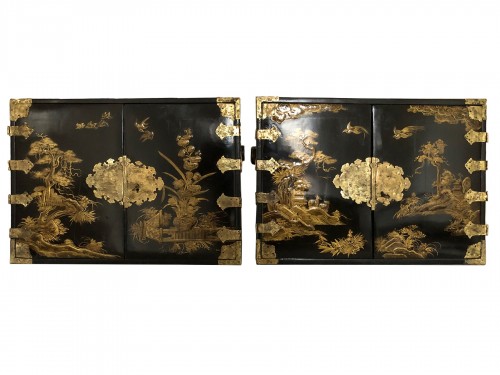 Pair of Japanese gold lacquer cabinets