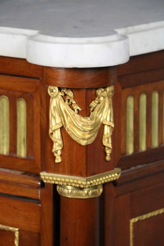 Grande commode d'époque Louis XVI estampillée Joseph FEURSTEIN - Mobilier Style Louis XVI