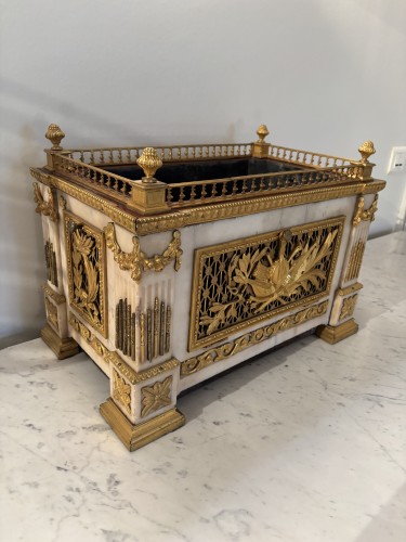 Boîte à musique formant Jardinière d'époque Louis XVI - Objet de décoration Style Louis XVI