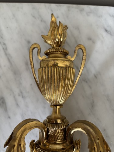 Paire d'Appliques au putto d'époque Louis XVI - Galerie Bordet