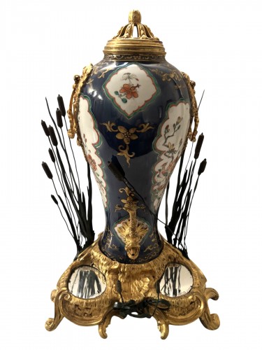 Kangxi Period Chinese Porcelain Perfume Fountain