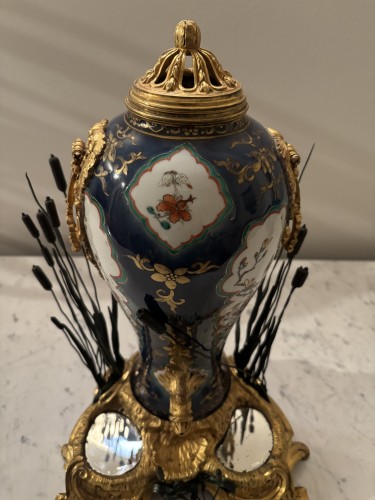 Decorative Objects  - Kangxi Period Chinese Porcelain Perfume Fountain