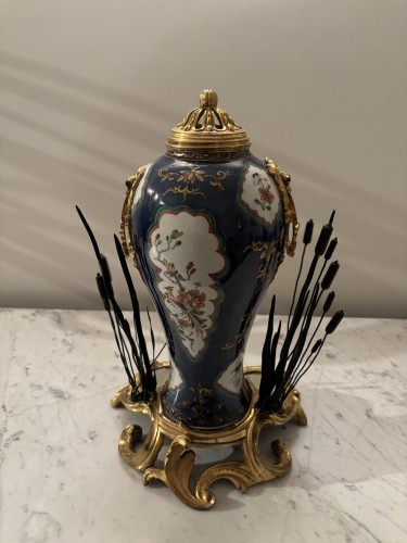 Antiquités - Kangxi Period Chinese Porcelain Perfume Fountain