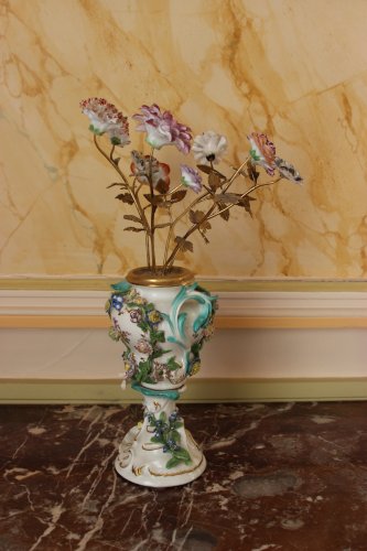Céramiques, Porcelaines  - Paire de vases piques fleurs en porcelaine de Meissen