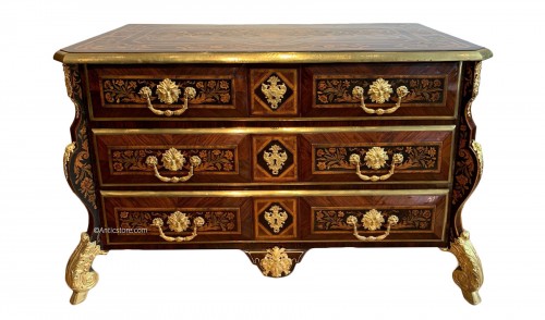 Commode Mazarine d’époque Louis XIV marqueterie au jasmin
