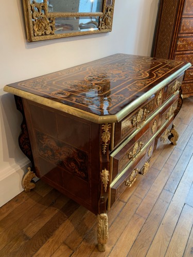 Antiquités - Louis XIV chest of drawers