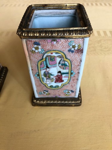 18th century - Pair of Kangxi Famille Rose vases