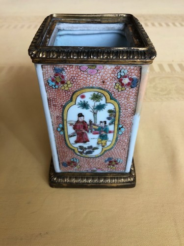 Paire de vases d’époque Qianlong Famille Rose - 