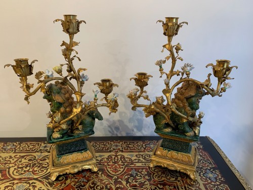Paire de candélabres aux chiens de Fô - Galerie Bordet