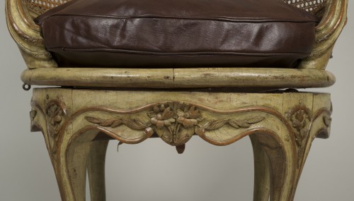 Antiquités - Fauteuil de bureau à assise tournante d’époque Louis XV