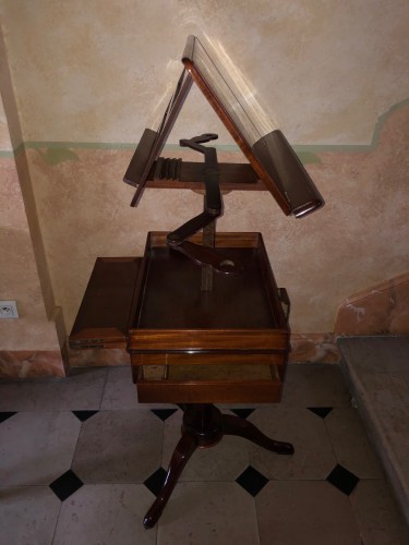 Mobilier Meuble d'appoint - Lutrin en acajou d’époque Louis XVI estampillé Canabas