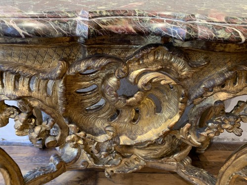 Louis XV - Console Louis XV en bois doré