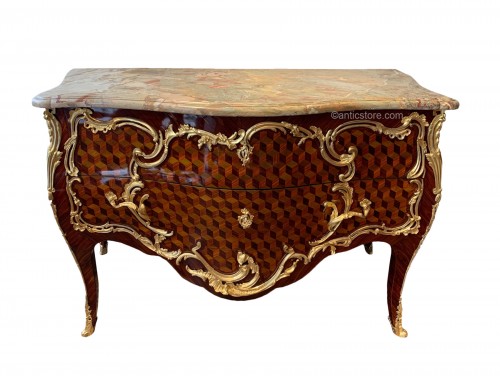 Commode Louis XV estampillée Pierre Roussel