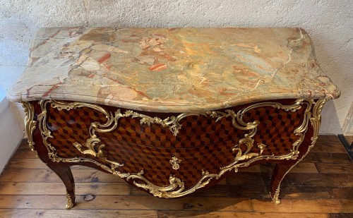 Louis XV commode stamped Pierre Roussel - Furniture Style Louis XV
