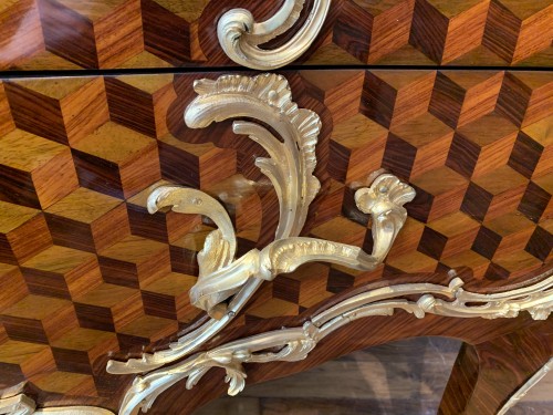 Louis XV commode stamped Pierre Roussel - 