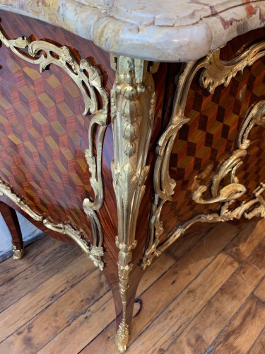 Antiquités - Louis XV commode stamped Pierre Roussel