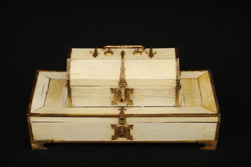 XVIe siècle et avant - Double coffret en ivoire du début du 16e siècle