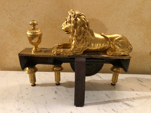 18th century - Pair of andirons with lions, Louis XVI period