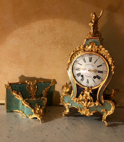 Louis XV period green cartel with chimeras - Horology Style Louis XV