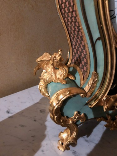 Louis XV - Louis XV period green cartel with chimeras