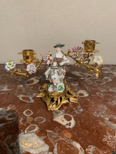 Objet de décoration  - Garniture en porcelaine de Meissen d’époque Louis XV