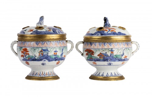 Pots couverts en porcelaine du Japon période Kakiemon