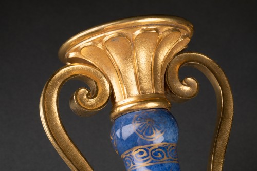 Antiquités - Paire de vases bouteilles en porcelaine de Chine d’époque Kangxi