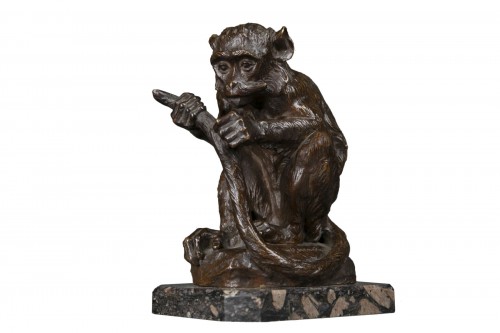 MENGIN Paul - Eugène (1853-1937) - Petit singe à sa toilette