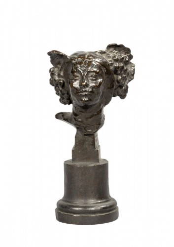 BOURDELLE Emile-Antoine (1861-1929), Petite tête aux raisins, 1910