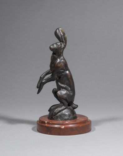 MONTBEL de J(1861-1938), lièvre dressé - Sculpture Style 