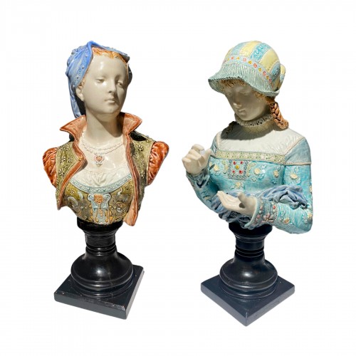 Paire de bustes en céramique de la Manufacture de Choisy-le-Roy