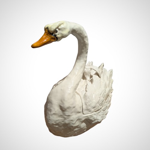 Porcelain & Faience  - Large swan, decorative ceramic box, 19th century
