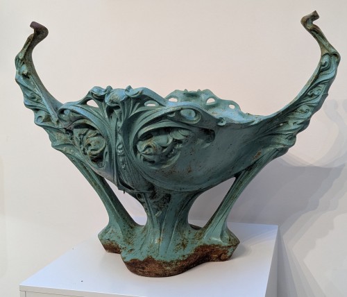 Architectural & Garden  - Hector Guimard (1867-1942), Pair Of Art Nouveau cast-iron planters