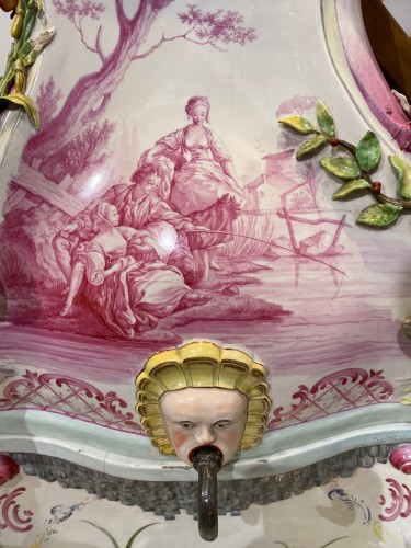 Polychrome Faience Fountain, Marseille 18th Century - Louis XV