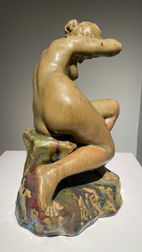 XXe siècle - Dalpayrat (1844-1910) - Naïade sur un rocher en céramique Art Nouveau
