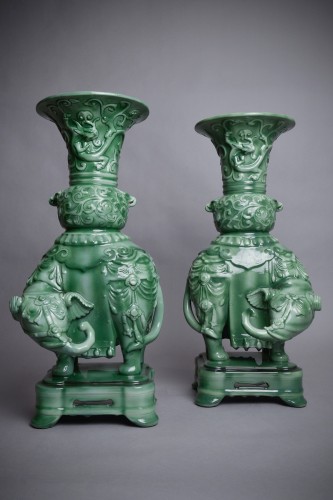 Théodore Deck (1823-1891) - Pair of elephant vases - Art Nouveau ceramic - 