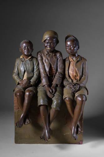 Goldscheider - Three children at the photographer - Porcelain & Faience Style Art nouveau