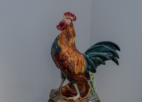 Louis-Robert Carrier-Belleuse, Coq faisant tulipière en barbotine - Céramiques, Porcelaines Style Art nouveau