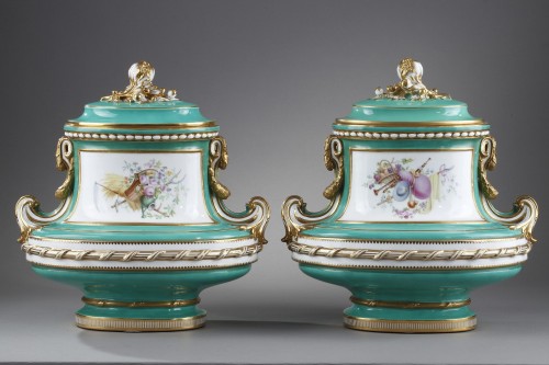 Paire de vases en porcelaine Napoléon III - Céramiques, Porcelaines Style Napoléon III