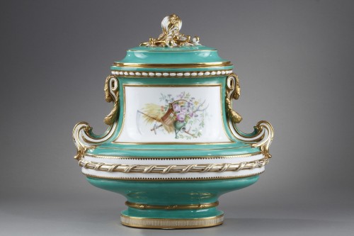 Céramiques, Porcelaines  - Paire de vases en porcelaine Napoléon III