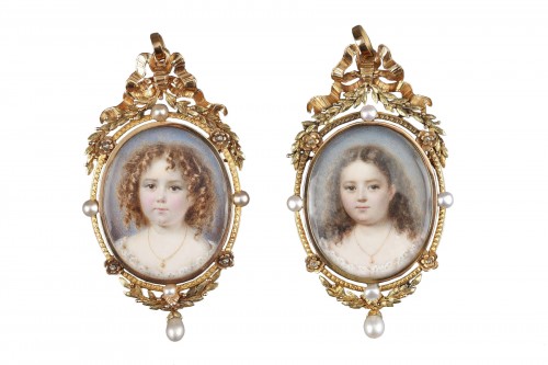 Pair of miniatures on ivory with gold frame Mid-19th century