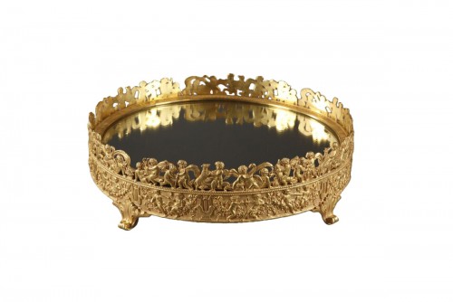 Centre de table Charles X en bronze doré à decor de putti