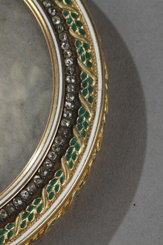 Louis XVI - Bonbonnière en or et émail comportant une miniature, 18e siècle