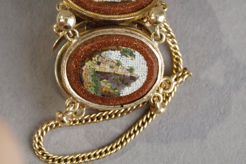 Antiquités - Un bracelet micromosaïque et or début 19e siècle