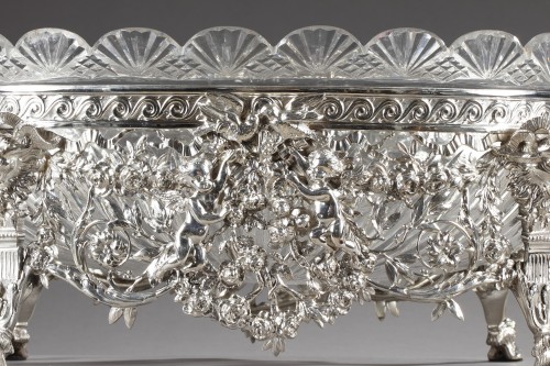 Argenterie et Orfèvrerie  - Centre de table en argent et cristal ornée de têtes de bouc