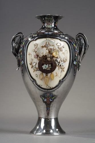 Late 19th-early 20th century shibayama silver vase meiji period  - Objects of Vertu Style Art nouveau