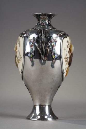 Late 19th-early 20th century shibayama silver vase meiji period  - 